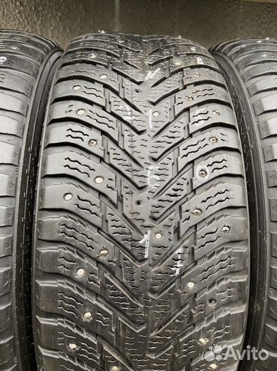 Nokian Tyres Hakkapeliitta 8 SUV 215/60 R17 100T
