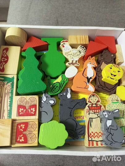 Деревянный театр и стучалка Монтессори