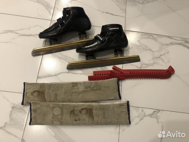 Ботинки для шорт-трека