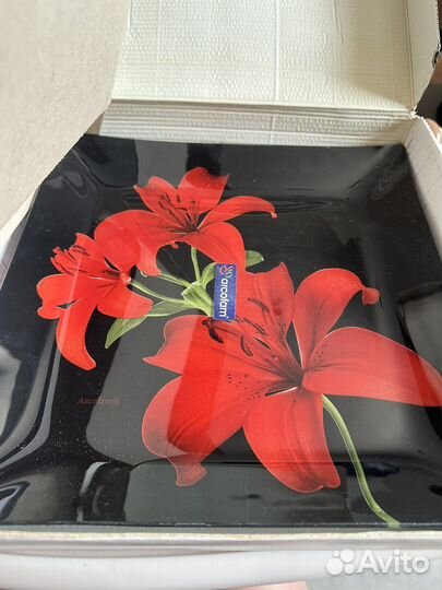 Набор новых тарелок