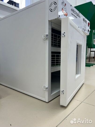 Инкубатор Несушка Фермер на 200 яиц