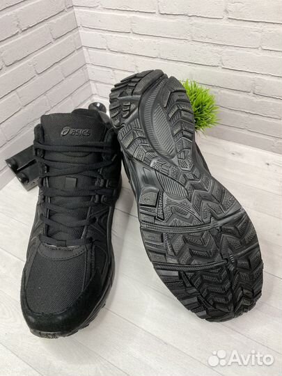 Кроссовки зимние Asics