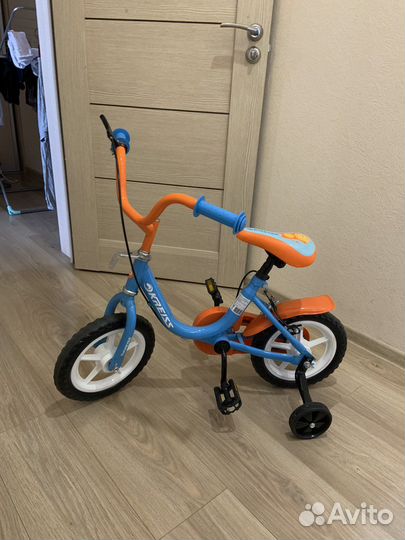 Детский велосипед четырехколесный