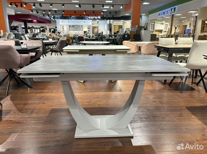 Стол повашимразмерам SVR-26204