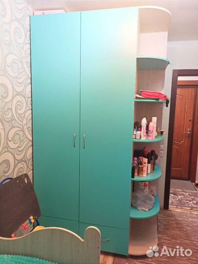 Шкаф в детскую комнату