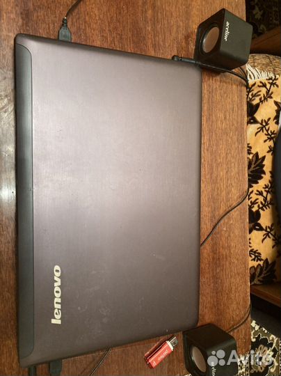Lenovo z575