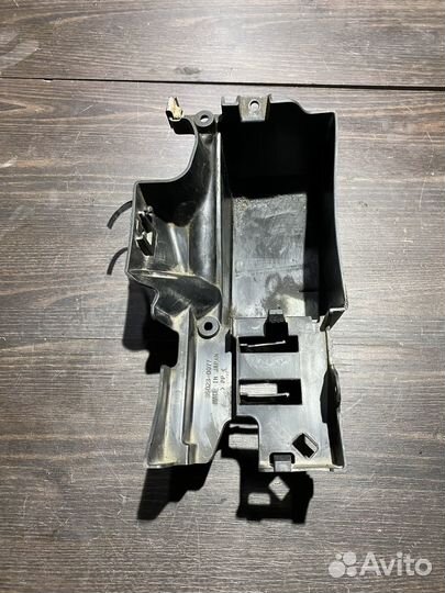 Пластик под аккумулятор для kawasaki Versys 650