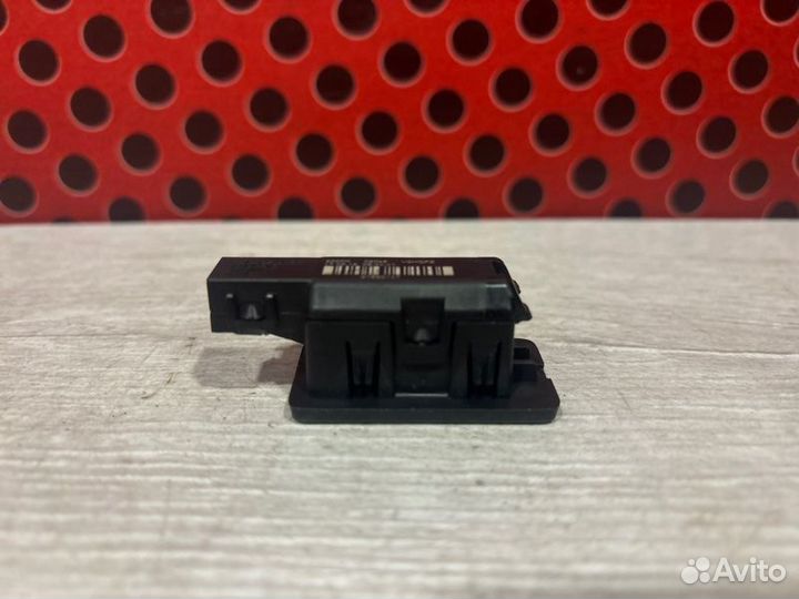 Плафон подсветки салона Volvo V90 PZ 2.0D D4204T23