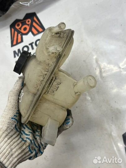 Бачок расширительный Ford Focus 2 хетчбэк 1.8 qqdb