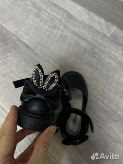 Туфли для девочки 23