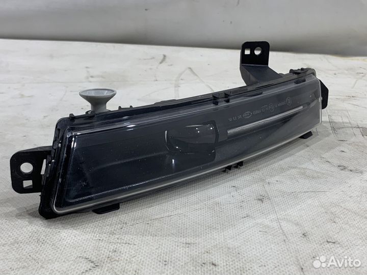 Противотуманная фара правая Range Rover Velar