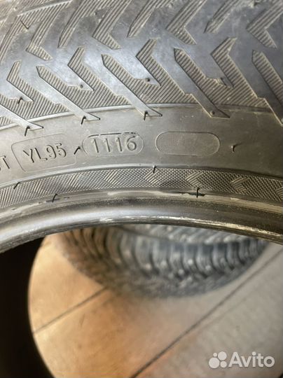 Nokian Tyres Hakkapeliitta 8 SUV 235/60 R18 и 255/55 R18