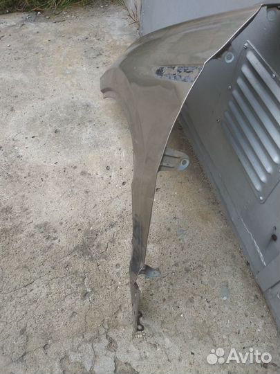Крыло переднее левое Volkswagen Touareg 3