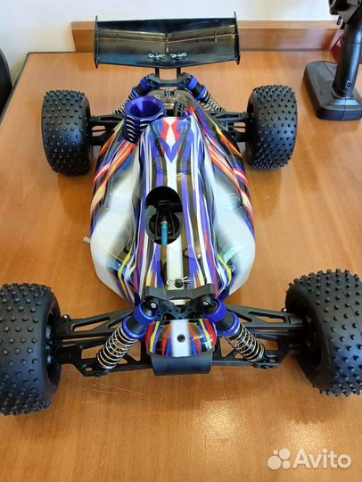Машина на радиоуправлении с двс
