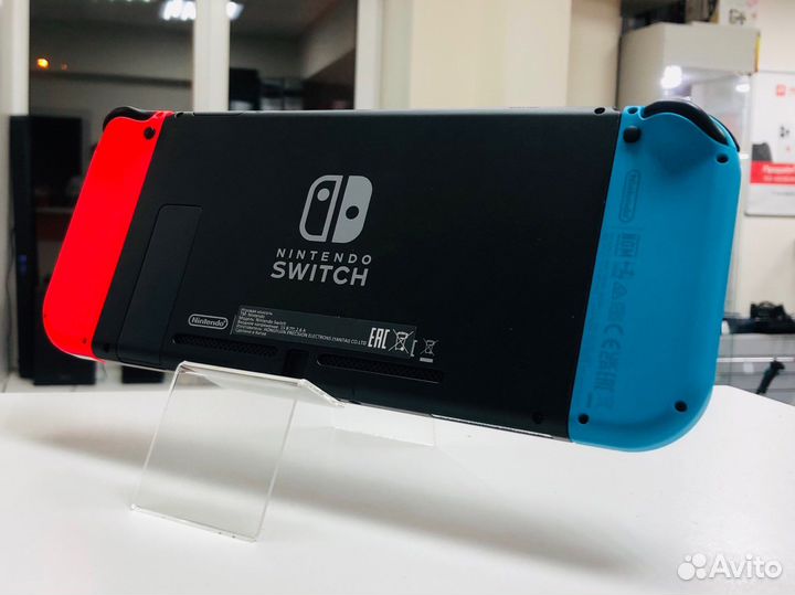 Игровая консоль Nintendo Switch 32Gb