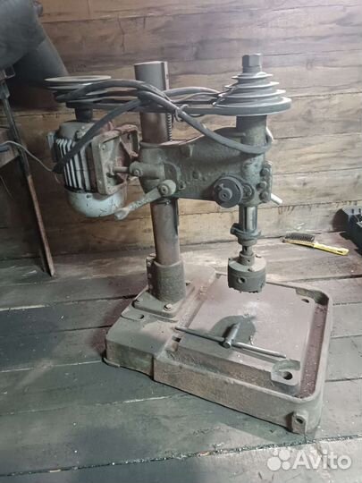 Сверлильный станок советский