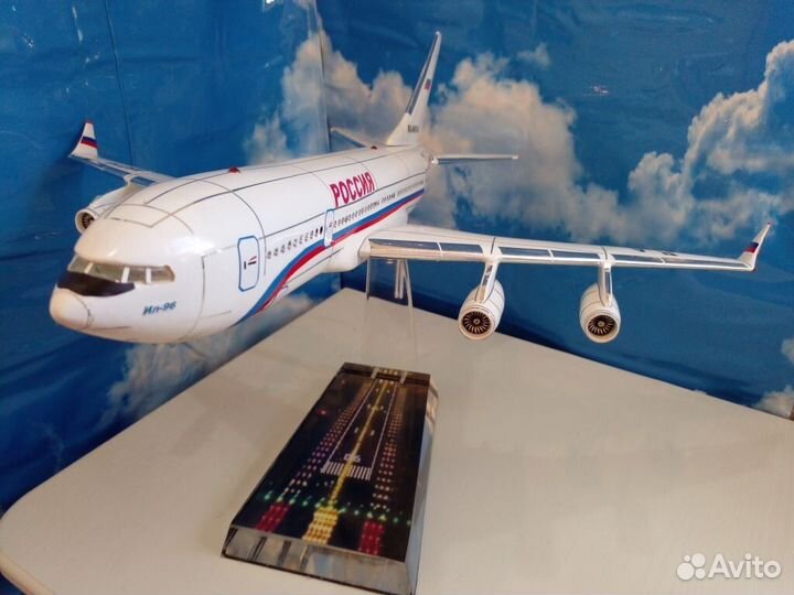 Модель самолёта Ил-96-300 сло Россия ручной работы