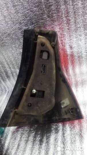 Фонарь задний левый Renault sandero 2