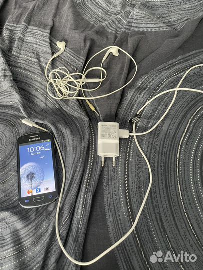 Телефон Samsung galaxy s3 mini