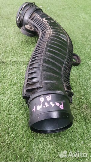 Volkswagen Passat b6 Патрубок интеркулера