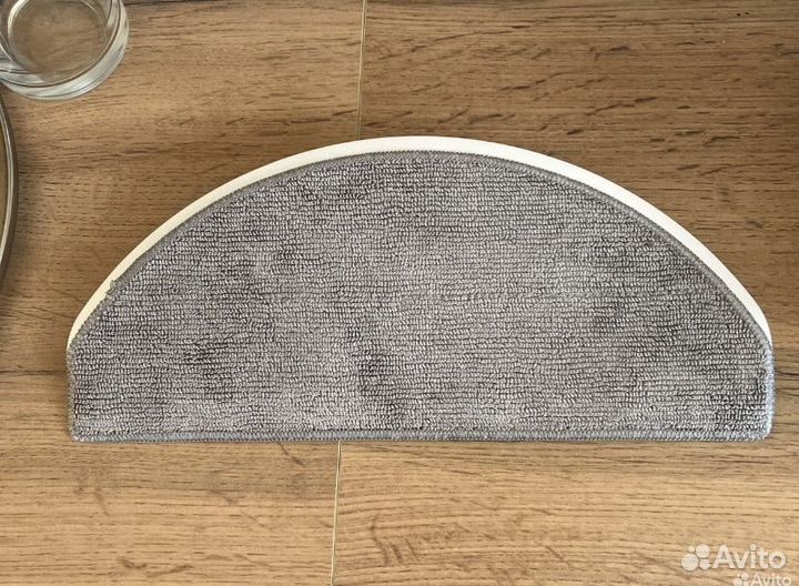 Робот пылесос xiaomi e10