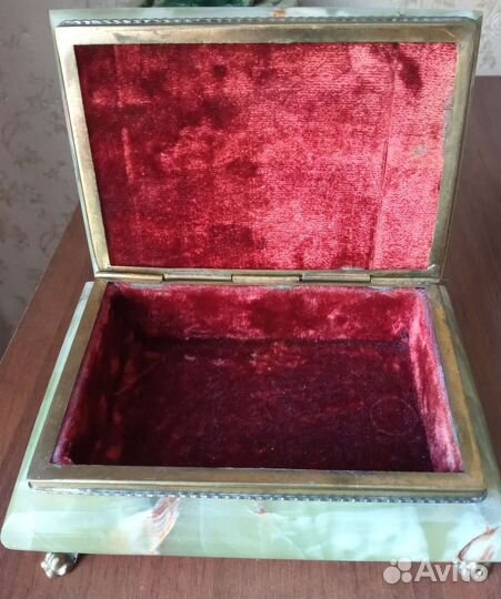 Шкатулка из оникса