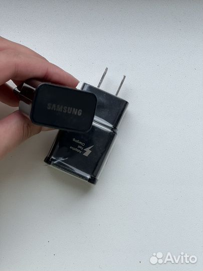 Зарядное устройство для смартфона Samsung