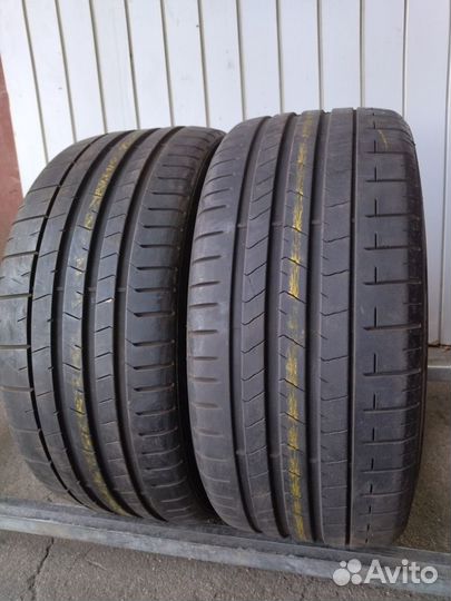 Pirelli P Zero PZ4 245/30 R20 90Y