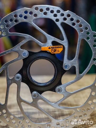 Ротор Shimano SM-RT30, centerlock