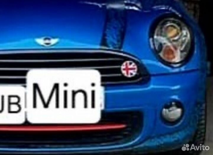 Значок на решетку радиатора Mini Cooper