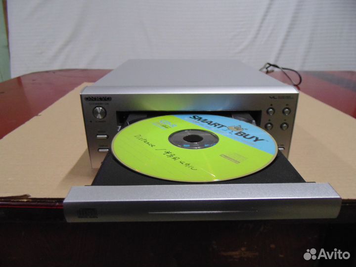 HiFi cd проигрыватель onkyo C-705X