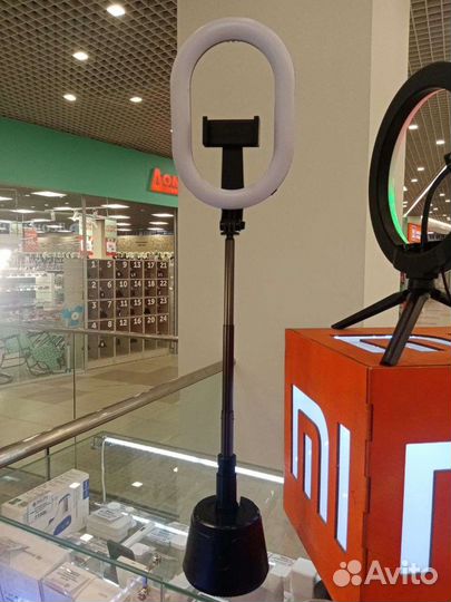Умный штатив с кольцевой лампой для селфи