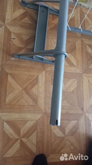 Вешалка белевая