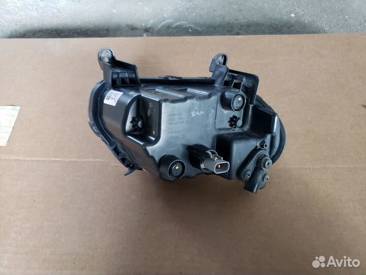 Hyundai Santa Fe 4 Противотуманная фара Правая