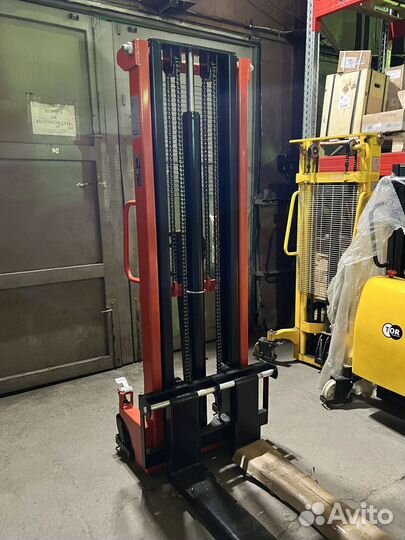 Штабелер гидравлический раздвижной 1000 кг 2500 см