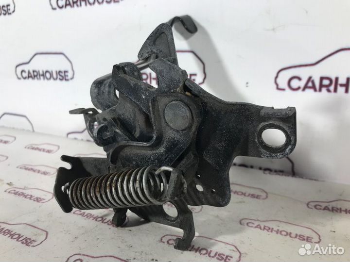 Замок капота Toyota Corolla 150 1.6 1ZR 2008