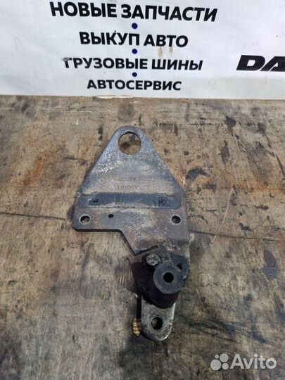 Подъемная проушина двигателя Scania DSC1205