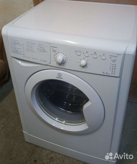 Стиральная машина Indesit 6 кг