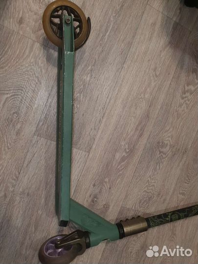 Трюковой самокат tech team duker 303