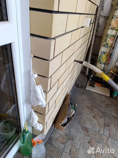 Утепление стен домов пеноизолом, Пеной