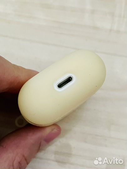 Кейс зарядный для apple airpods