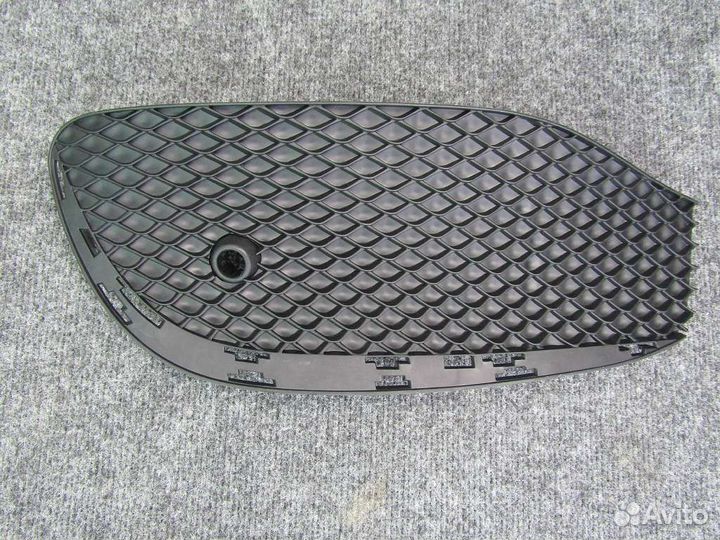 Решетка бампера Mercedes W213 A2138850900