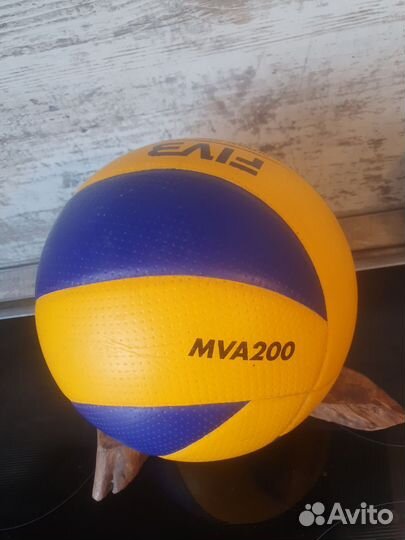 Волейбольный мяч mikasa mva