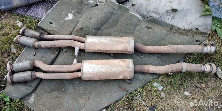 Приёмная труба резонатор Ауди А8 Д3