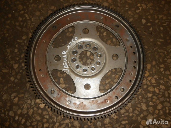 Маховик двигателя (Jaguar XF)