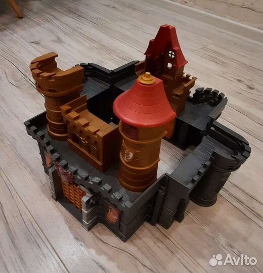 Игрушечный замок