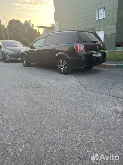 Opel Astra 1.8 МТ, 2011, 194 000 км