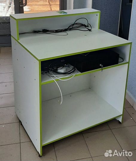 Кассовый прилавок б/у