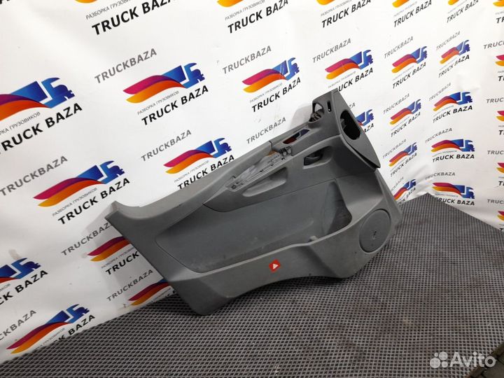 Обшивка двери левая