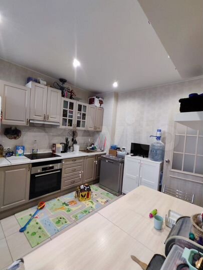 3-к. квартира, 60 м², 1/4 эт.